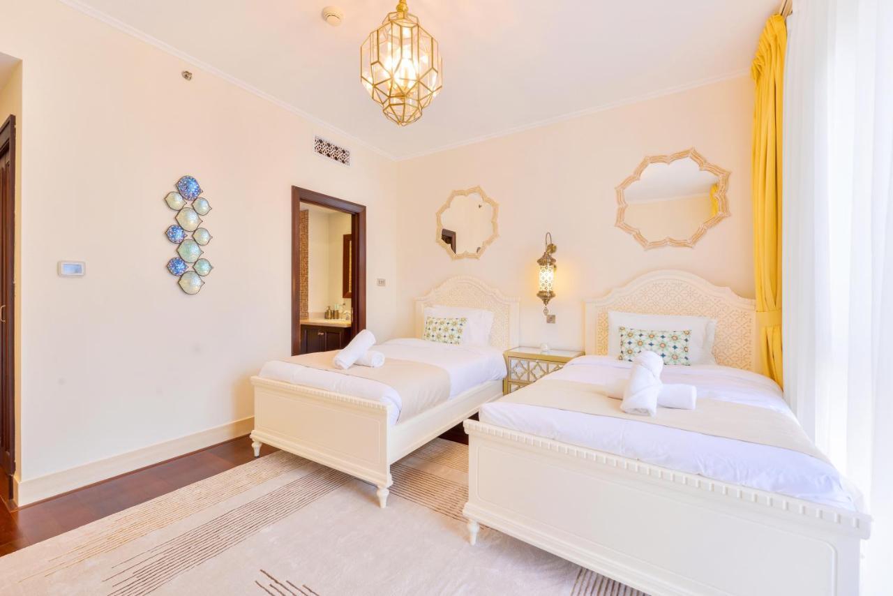 Ultra Luxury Downtown - Full Burj Khalifa View - 5 Min Walk To Dubai Mall! ภายนอก รูปภาพ