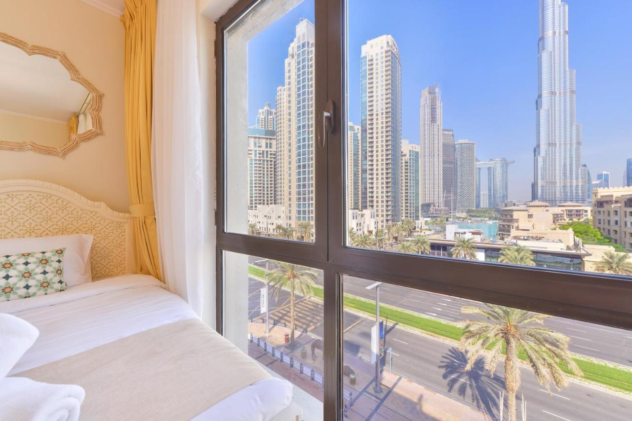 Ultra Luxury Downtown - Full Burj Khalifa View - 5 Min Walk To Dubai Mall! ภายนอก รูปภาพ